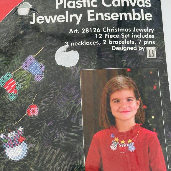 Christmas Jewelry Plastic Canvas Ensemble Kit #28126 J&P Coats 1998 SEALED NEW - Picture 3 of 10